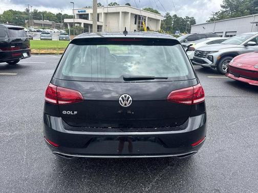 2019 Volkswagen Golf SE