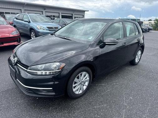 2019 Volkswagen Golf SE