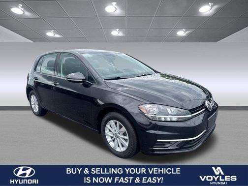 2019 Volkswagen Golf SE