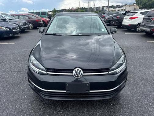 2019 Volkswagen Golf SE
