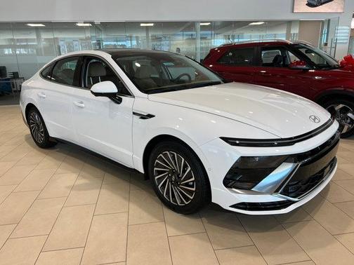 2025 Hyundai SONATA Hybrid Limited