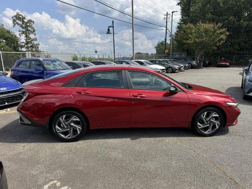 2025 Hyundai ELANTRA SEL Sport