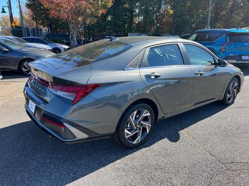 2026 Hyundai ELANTRA Limited