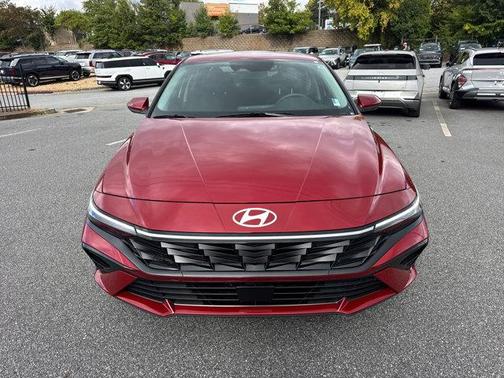 2025 Hyundai ELANTRA SEL Convenience