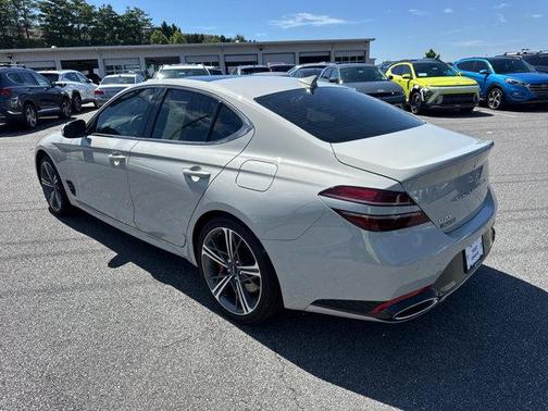 2024 Genesis G70 2.5T