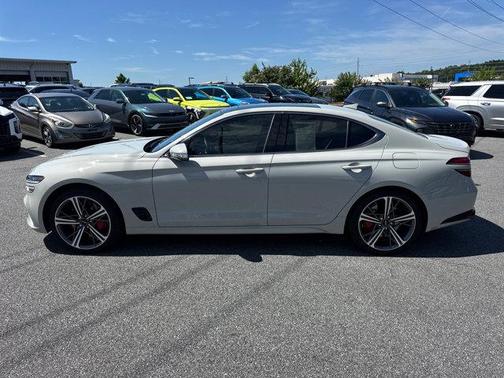 2024 Genesis G70 2.5T