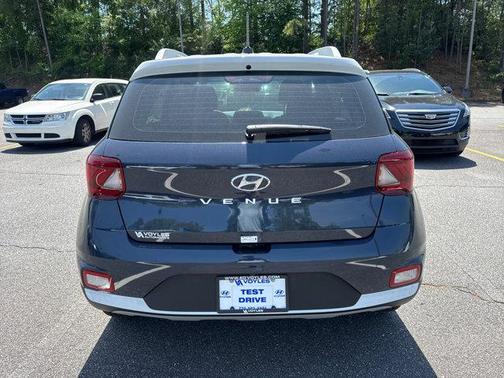 2025 Hyundai VENUE Limited