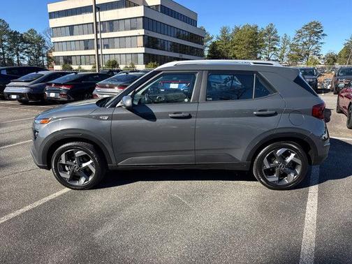 2024 Hyundai VENUE SEL