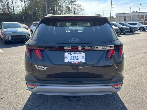 2025 Hyundai TUCSON SEL
