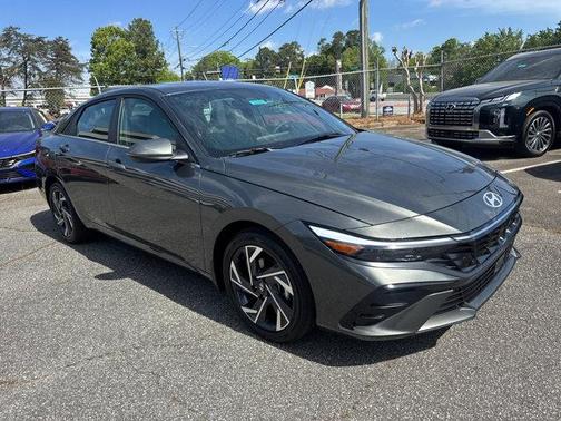 2025 Hyundai ELANTRA HEV Limited