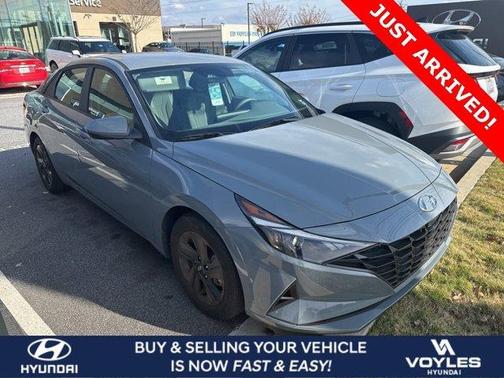 2023 Hyundai ELANTRA SEL