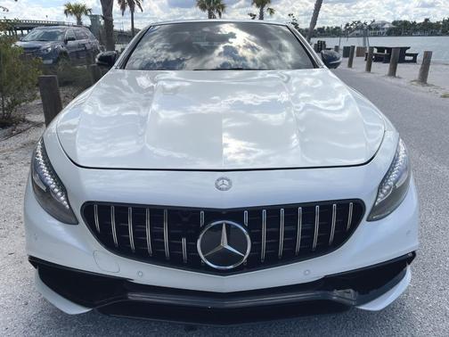 designo Diamond White Metallic 2017 Mercedes-Benz AMG S 63