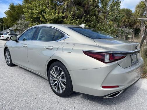 2021 Lexus ES 350 