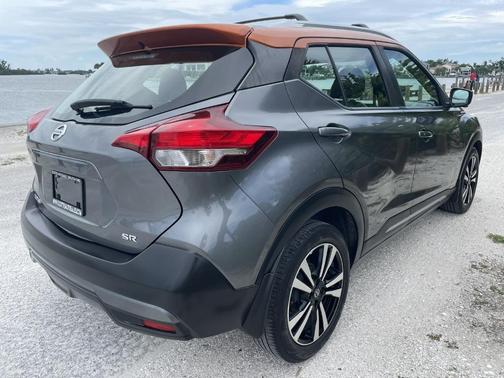 2019 Nissan Kicks SR