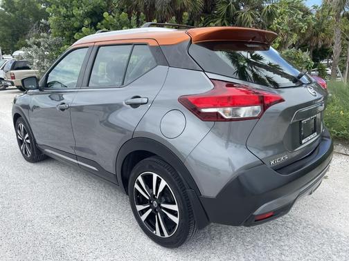 2019 Nissan Kicks SR