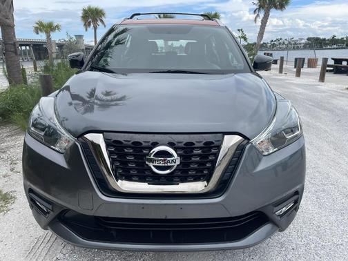 2019 Nissan Kicks SR