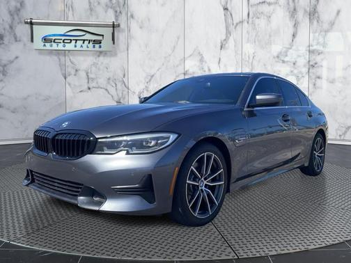 2022 BMW 330e 330e