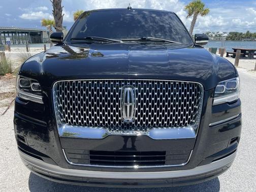 Infinite Black Metallic 2022 Lincoln Navigator L Reserve