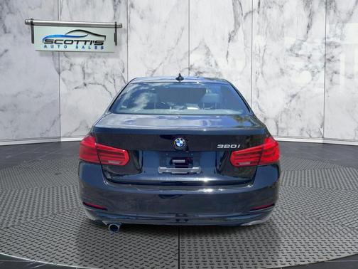 2018 BMW 320 i