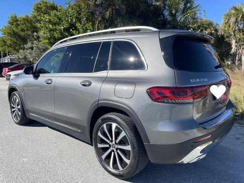 2021 Mercedes-Benz GLB 250 GLB 250