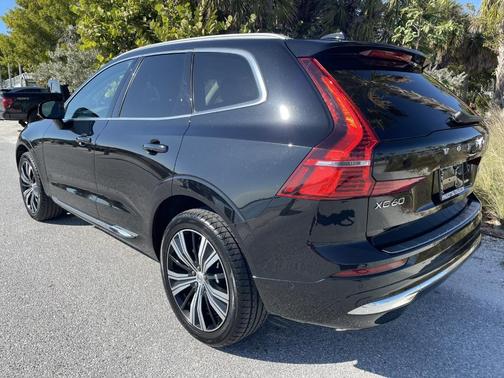 2023 Volvo XC60 B5 Plus Bright Theme
