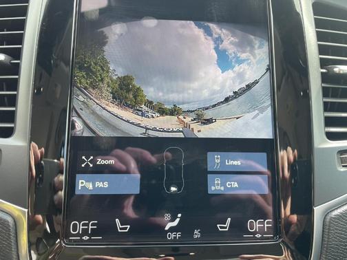 2021 Volvo XC90 T5 Momentum 7 Passenger
