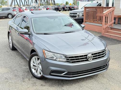 2018 Volkswagen Passat 2.0T SE