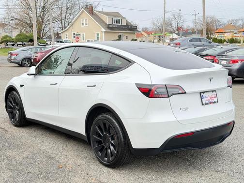 2022 Tesla Model Y Long Range AWD