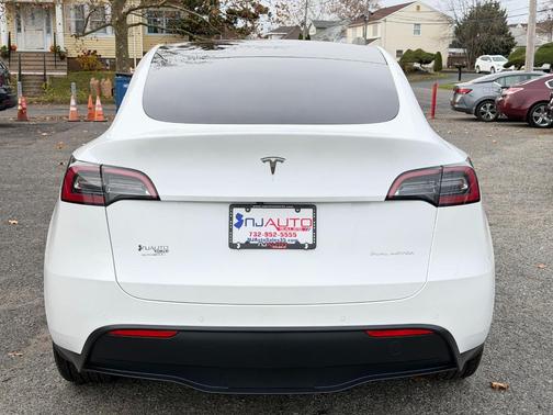 2022 Tesla Model Y Long Range AWD