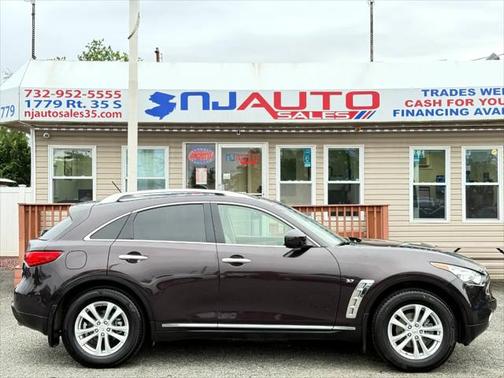 2014 INFINITI QX70 Base