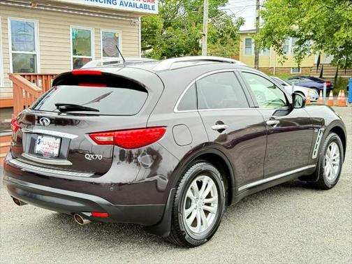 2014 INFINITI QX70 Base