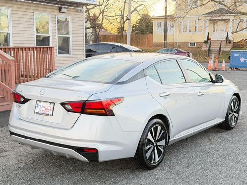 2021 Nissan Altima 2.5 SV