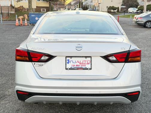 2021 Nissan Altima 2.5 SV