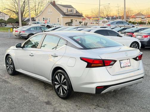 2021 Nissan Altima 2.5 SV