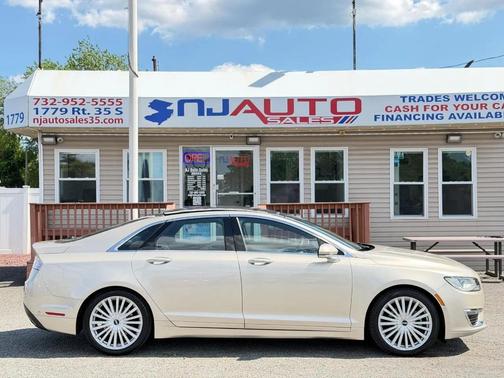 Palladium White Gold Metallic 2017 Lincoln MKZ Hybrid Reserve