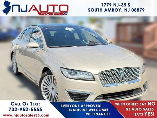 Palladium White Gold Metallic 2017 Lincoln MKZ Hybrid Reserve