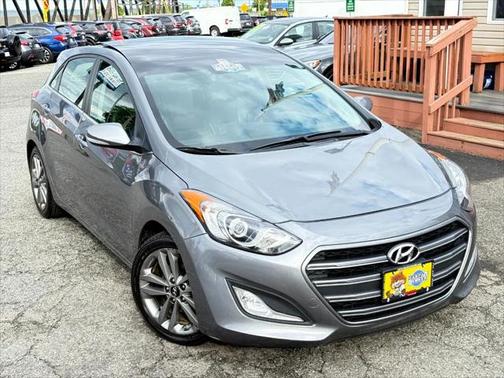 2017 Hyundai Elantra GT Base
