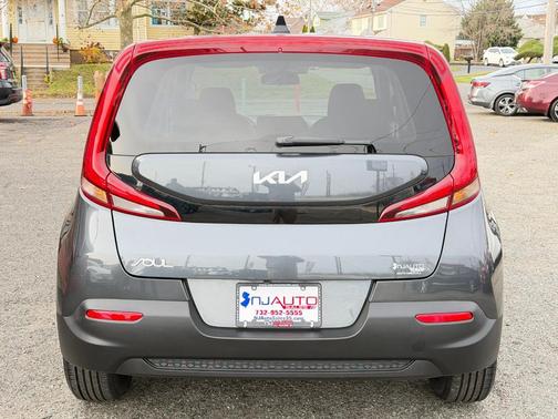 2022 Kia Soul LX CVT