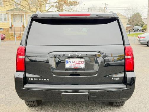 2019 Chevrolet Suburban LT