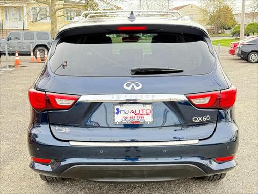 2017 INFINITI QX60 Base