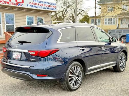 2017 INFINITI QX60 Base