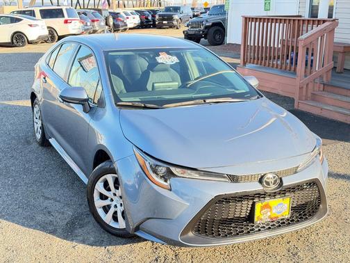 2022 Toyota Corolla LE