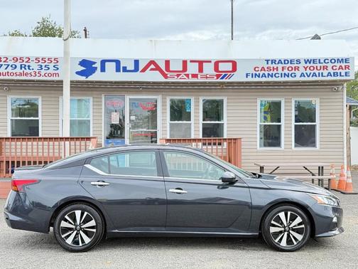 2022 Nissan Altima 2.5 SV