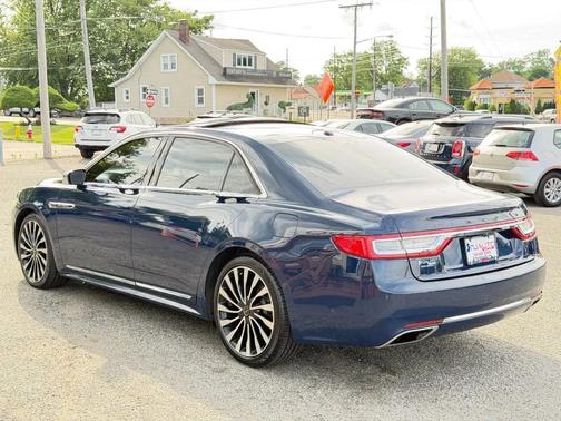 Rhapsody Blue 2017 Lincoln Continental Black Label AWD