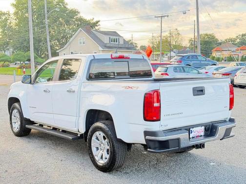 Summit White 2021 Chevrolet Colorado LT