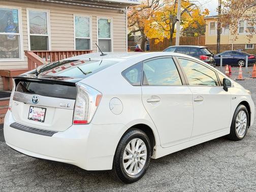 2013 Toyota Prius Plug-in Advanced
