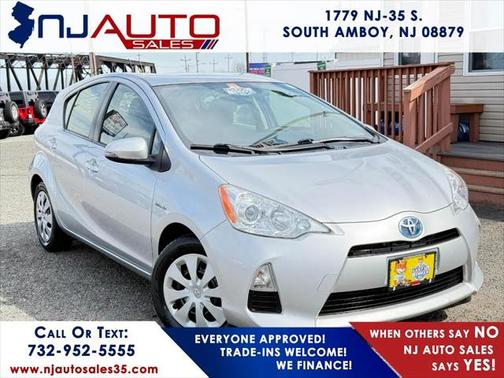 2013 Toyota Prius c Three