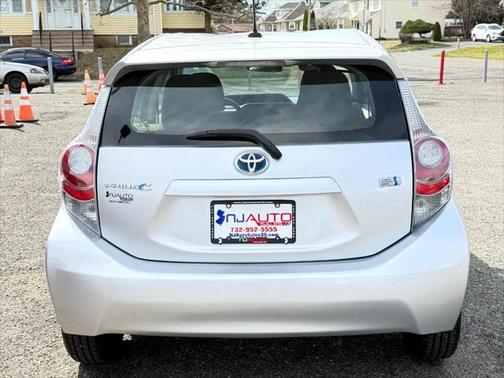 2013 Toyota Prius c Three