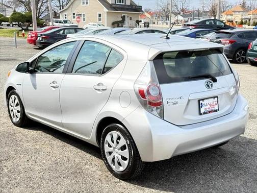 2013 Toyota Prius c Three