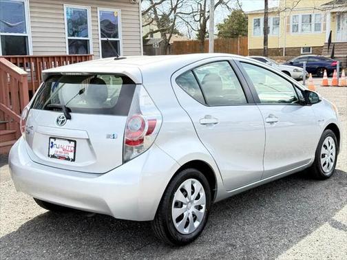2013 Toyota Prius c Three